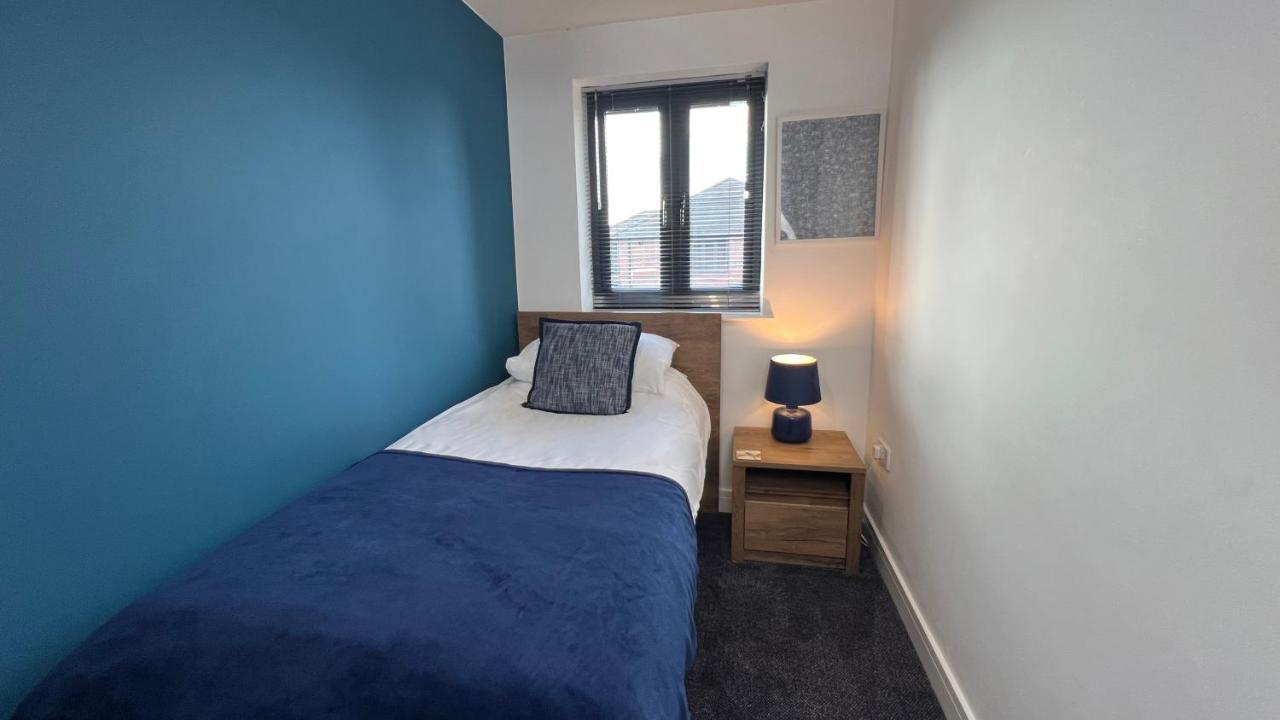 Cross Court, Stafford By Bell Apartments Exterior foto